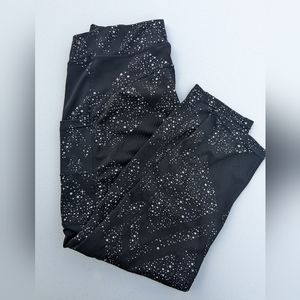 Popfit Large Capri Leggings with Pockets